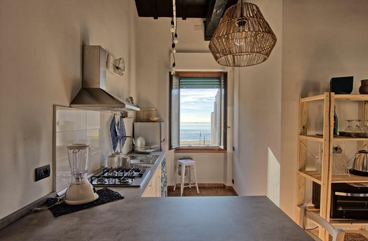 Attico Sul Mediterraneo Lido di Ostia Bagian luar foto